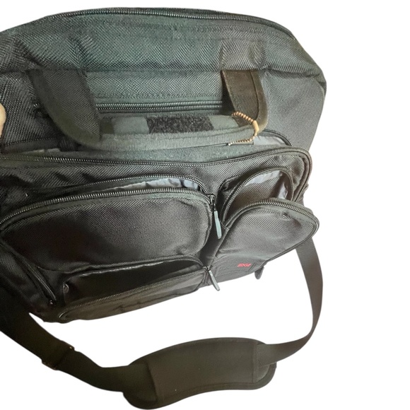 Mobile Edge Black Laptop Briefcase Shoulder Bag Padded 15-17" Computer Case Used - Picture 9 of 9